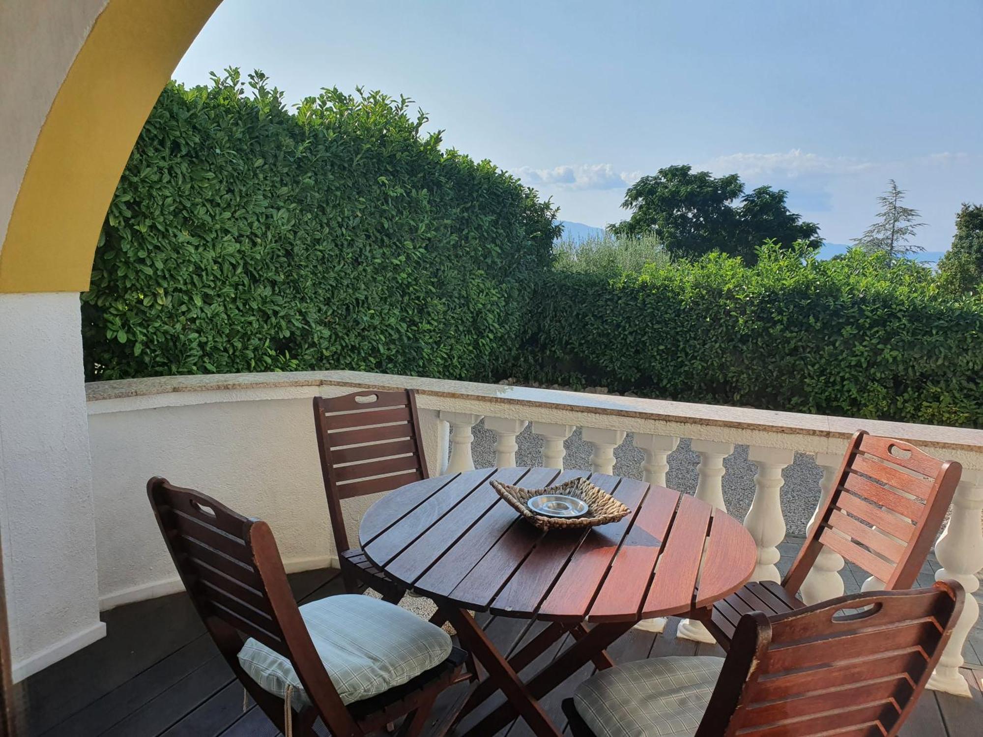 Villa Flora Malinska Phòng bức ảnh